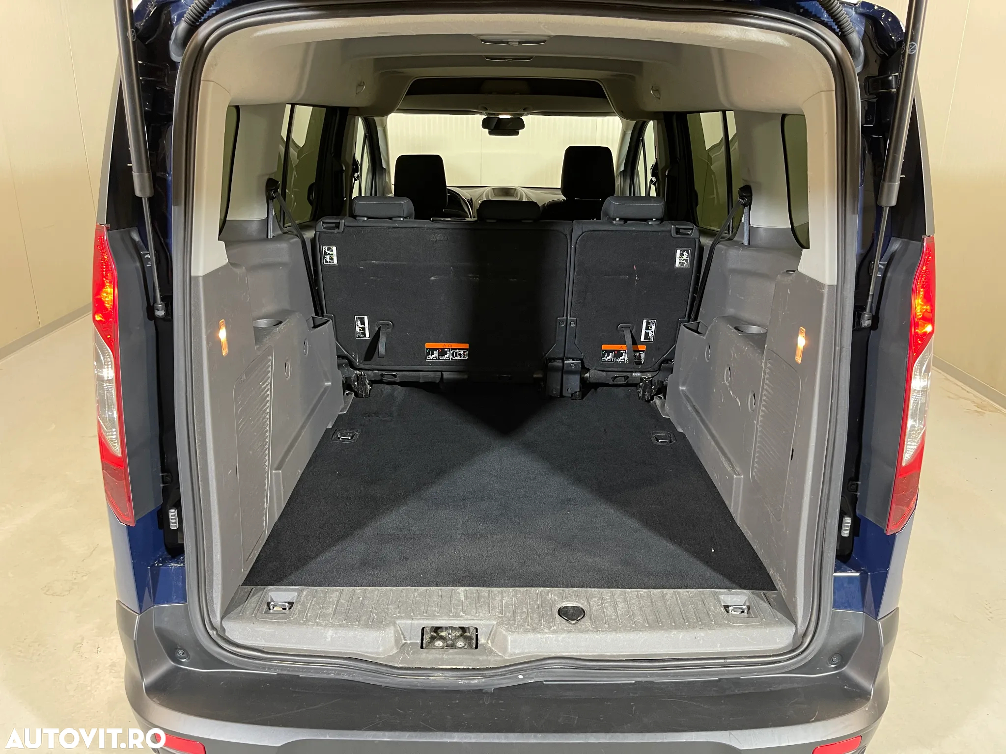 Ford Tourneo Connect 1.5 TDCi LWB (L2) Trend - 14