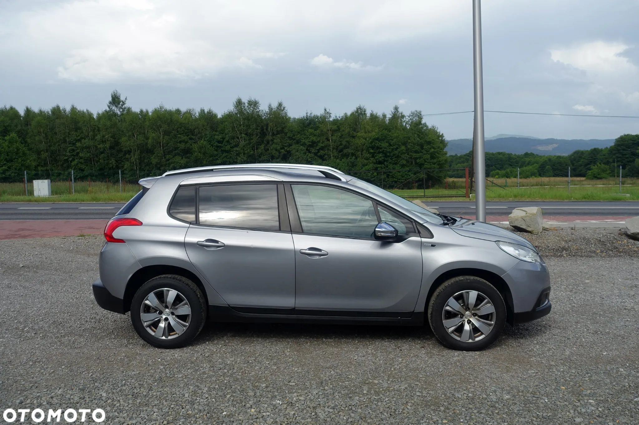 Peugeot 2008 1.2 Pure Tech Style - 4