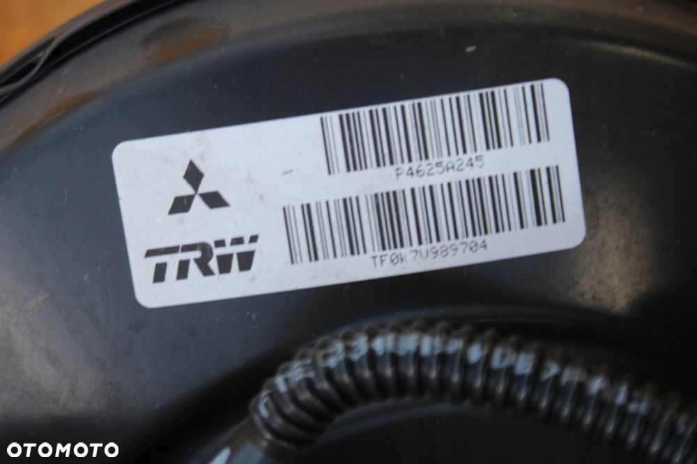 Serwo hamulcowe MITSUBISHI COLT VI Z30 P4625A245 TRW - 3
