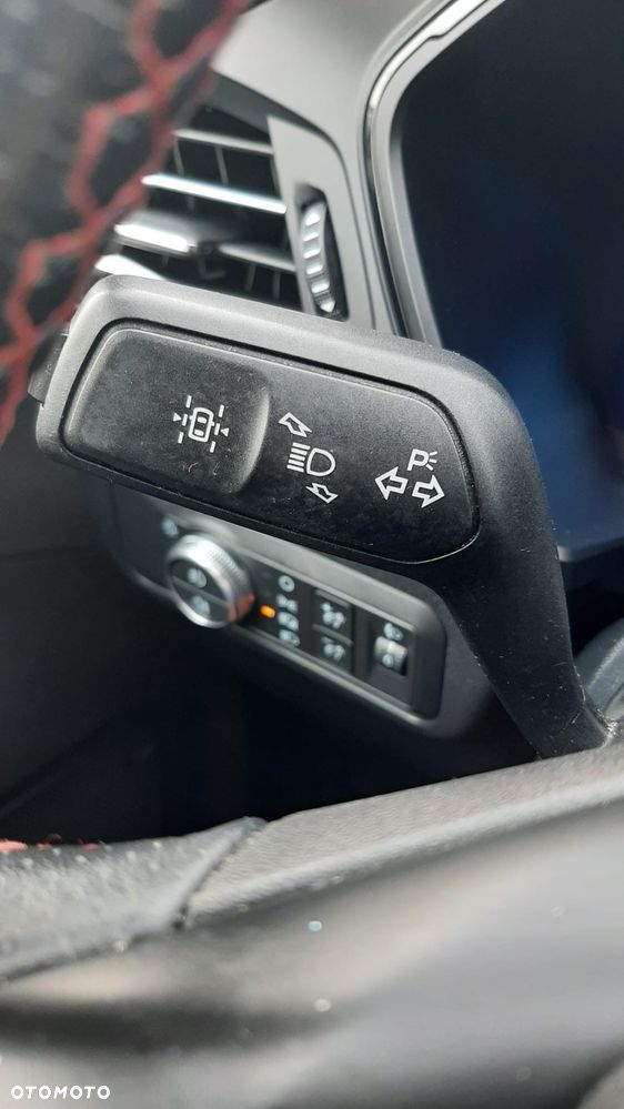 Ford Kuga 1.5 EcoBoost ST-LINE - 23