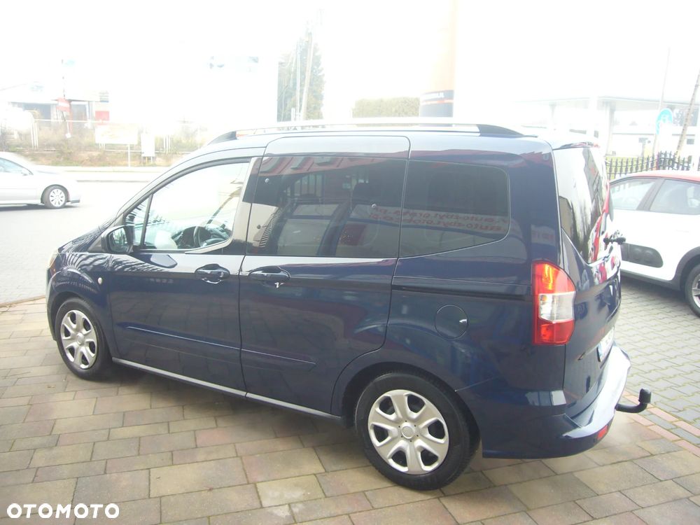 Ford Tourneo Courier 1.5 TDCi Titanium - 10