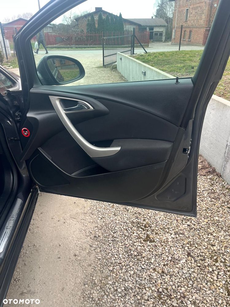 Opel Astra 1.6 150 Jahre - 17