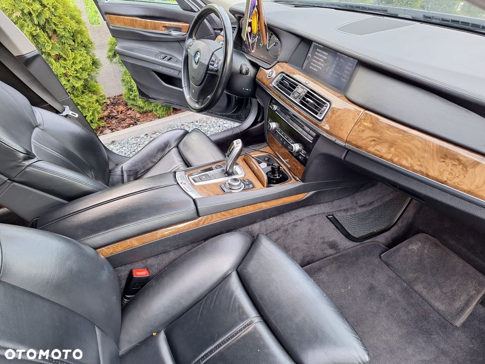 BMW Seria 7 - 7