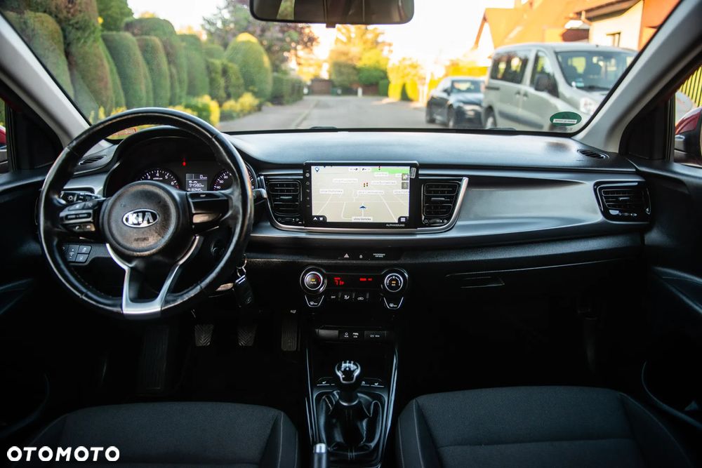 Kia Rio 1.2 Dream Team Edition - 33