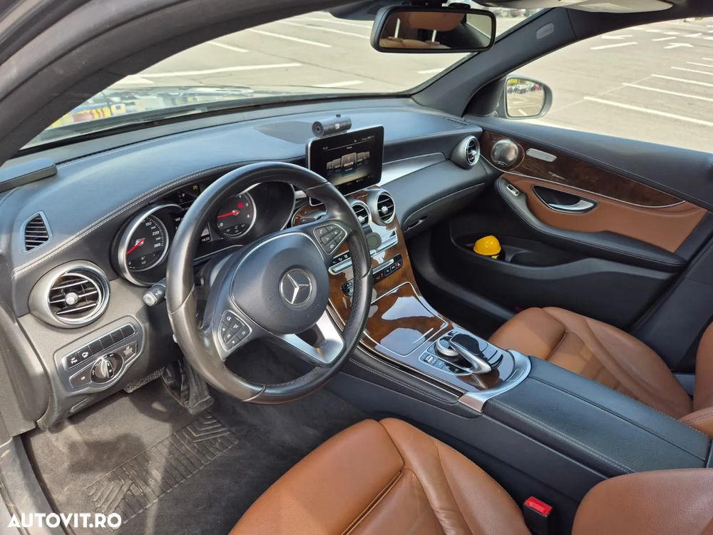 Mercedes-Benz GLC - 12