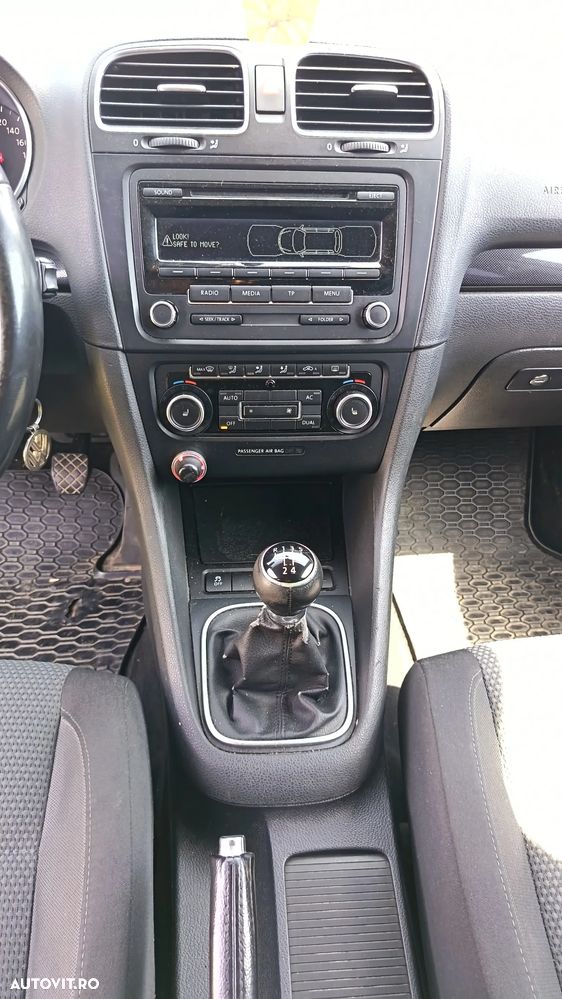 Volkswagen Golf - 10