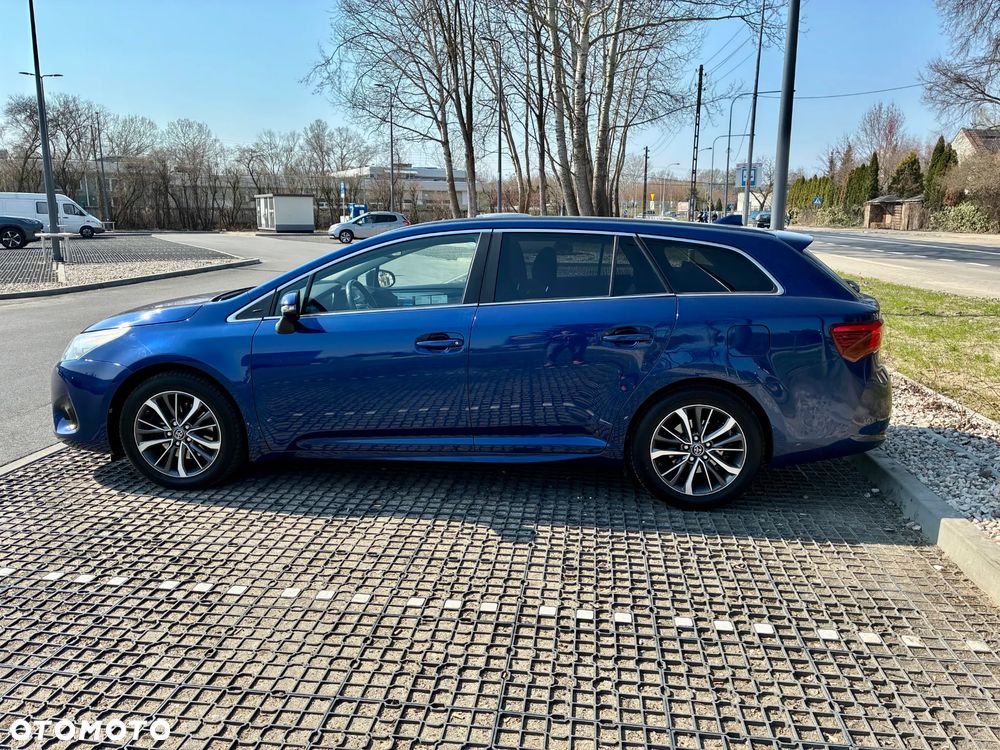 Toyota Avensis 2.0 D-4D Premium - 1