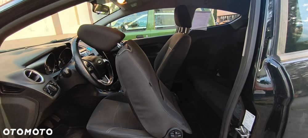 Ford Fiesta 1.4 Titanium EU5 - 11