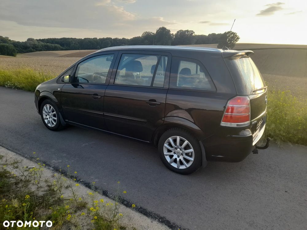 Opel Zafira 1.8 Cosmo - 17