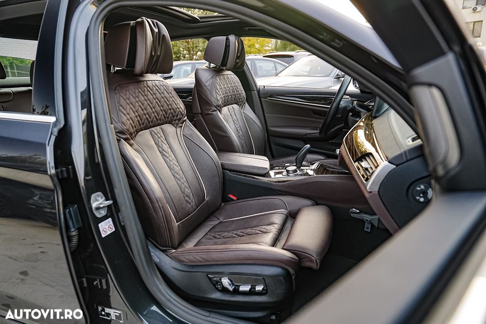 BMW Seria 5 530e Aut. Luxury Line - 16