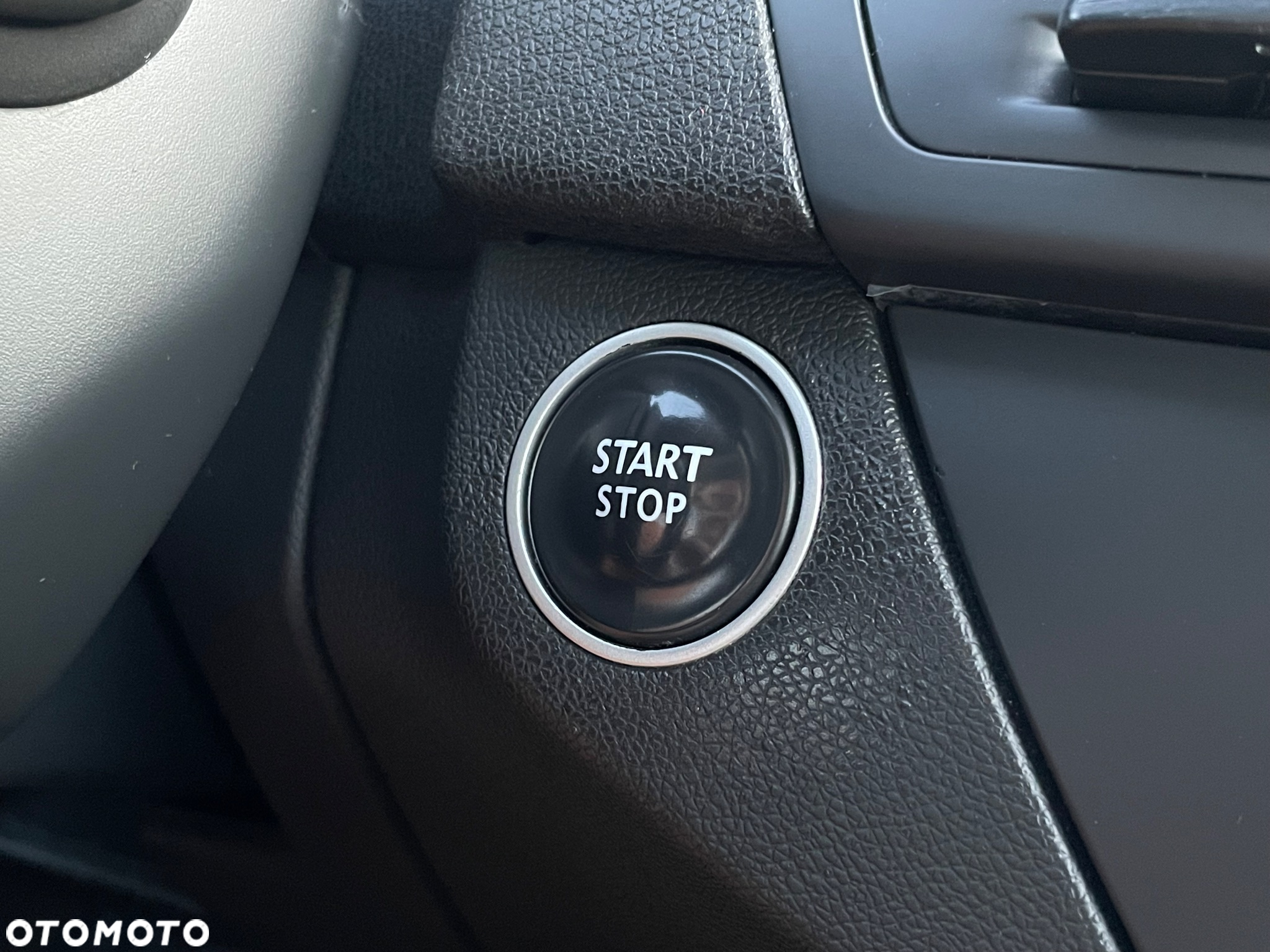 Renault Laguna Coupe dCi 150 FAP - 28