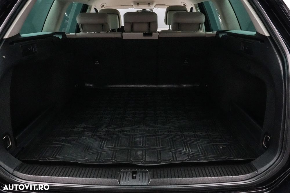 Volkswagen Passat 2.0 TDI DSG Highline - 22