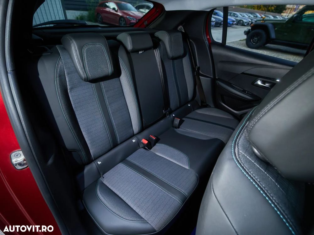 Peugeot 208 1.2 L PureTech STT EAT8 Allure Pack - 31