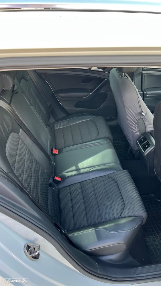 VW Golf Variant 1.6 TDi R-Line DSG - 9