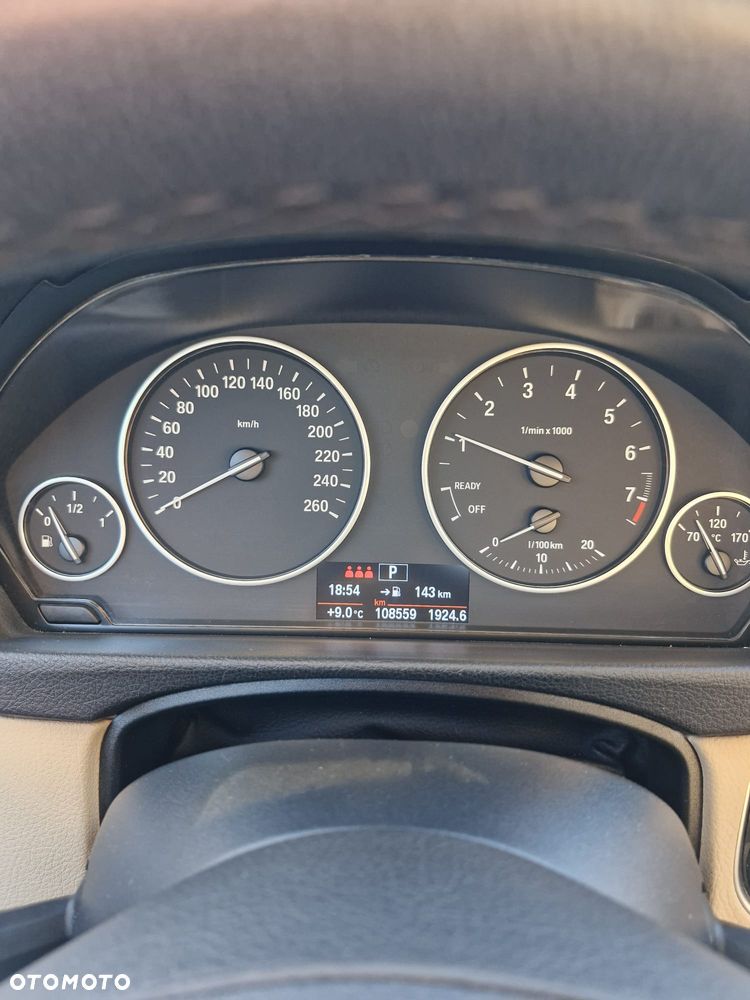 BMW Seria 3 318i - 3