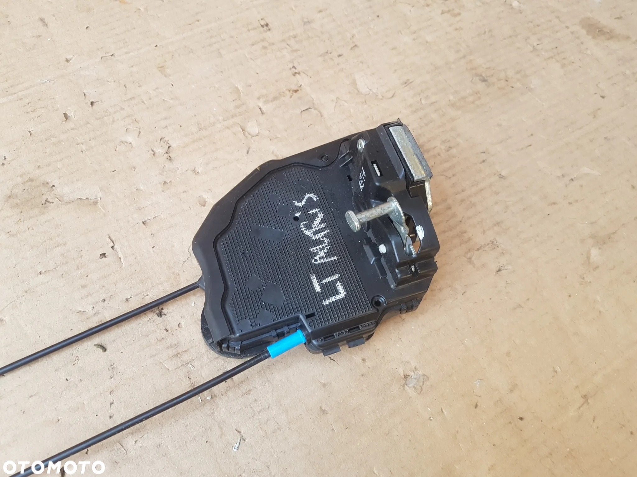 Toyota Auris II E18 zamek zamki drzwi europa  4 pin - 4