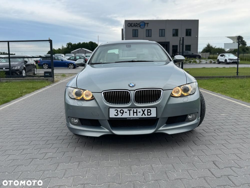 BMW Seria 3 325i - 2