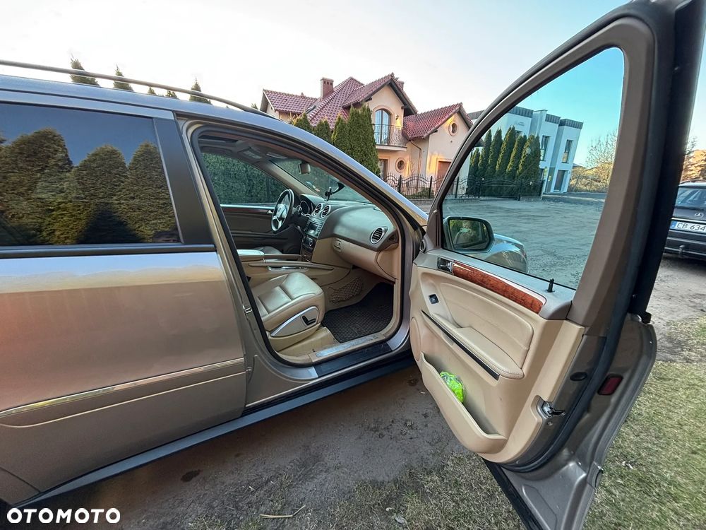 Mercedes-Benz ML 350 4-Matic - 13