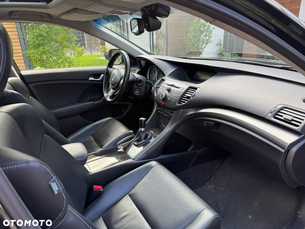 Honda Accord 2.0 Executive - 10