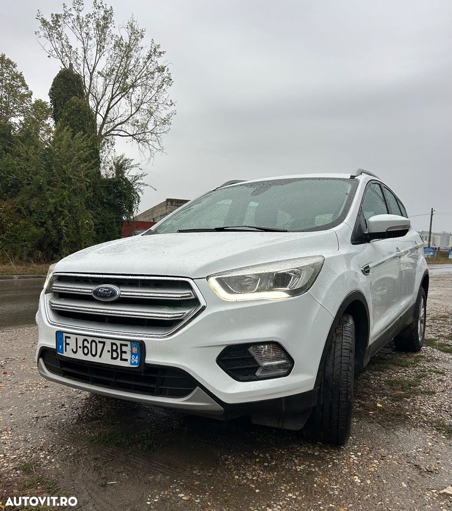 Ford Kuga - 1