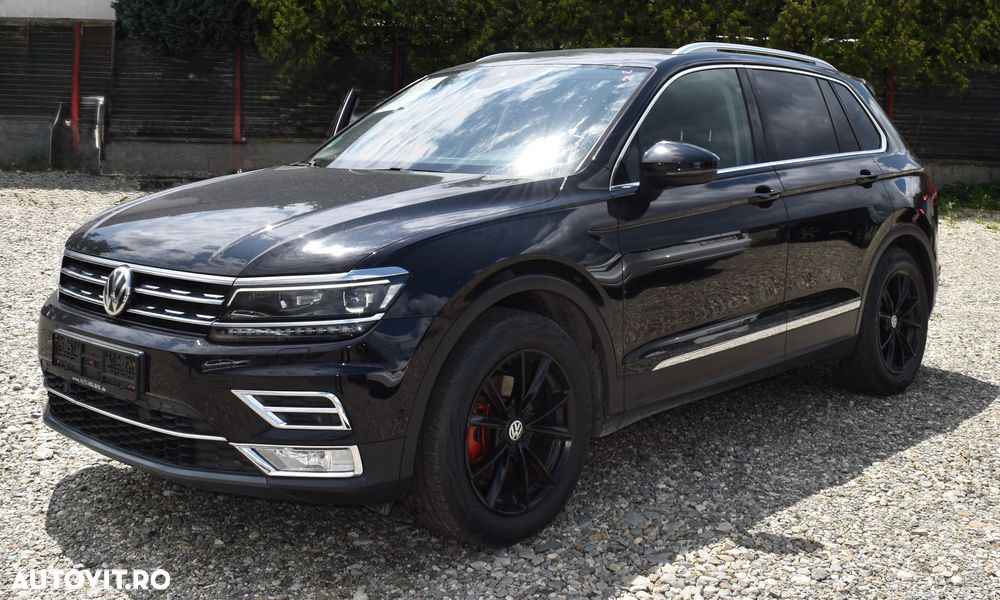 Volkswagen Tiguan - 1