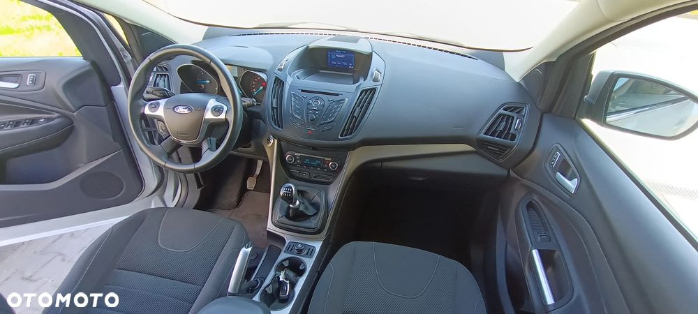 Ford Kuga 2.0 TDCi 4x4 Titanium - 28