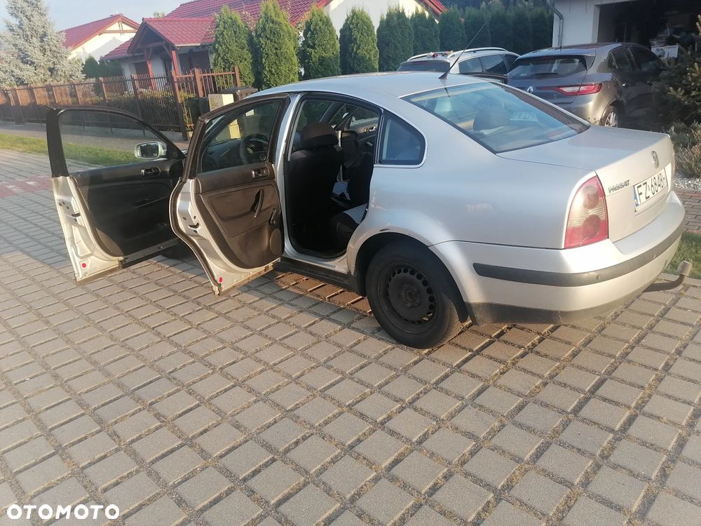Volkswagen Passat 1.9 TDI - 11