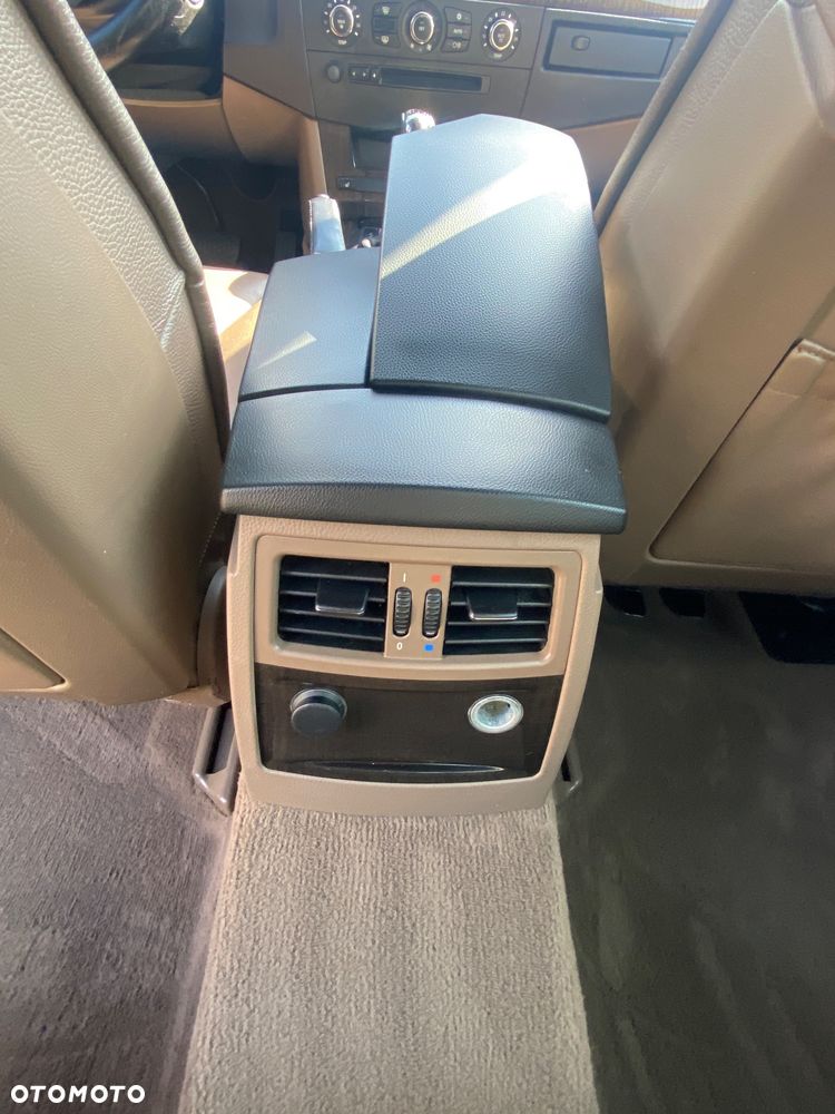 BMW Seria 5 - 32
