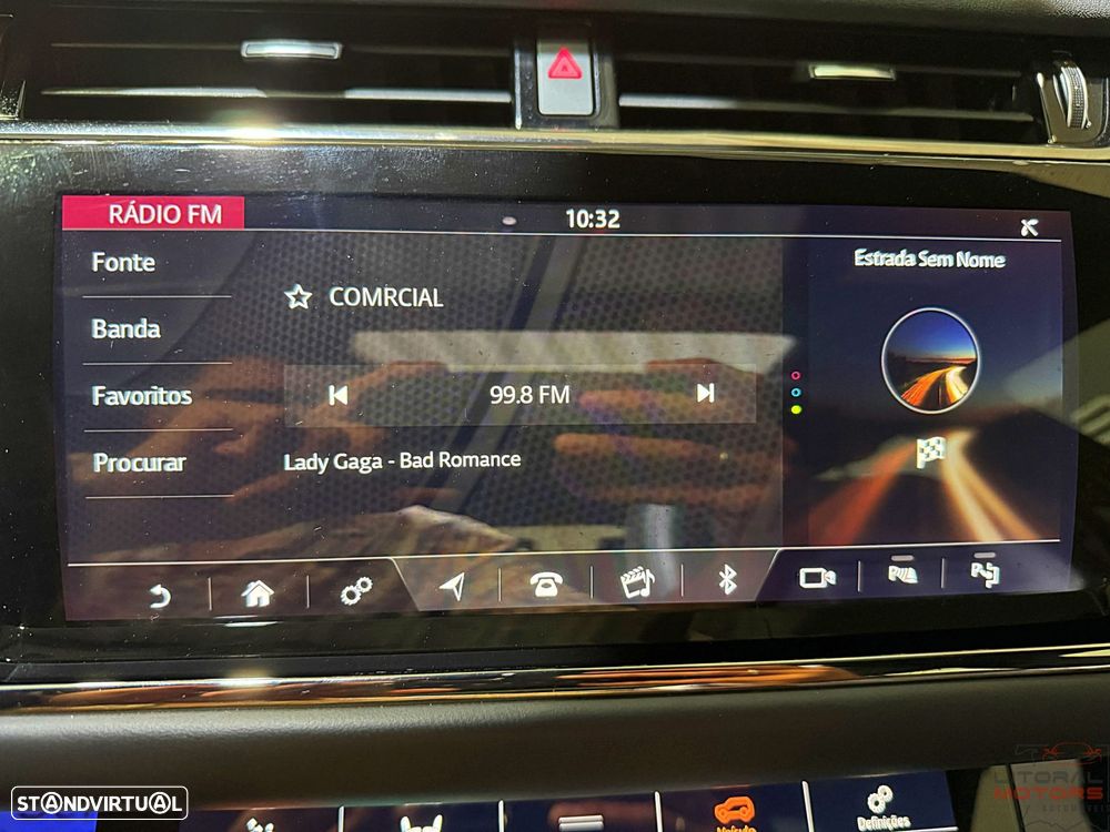 Land Rover Range Rover Evoque P300e R-Dynamic HSE - 36