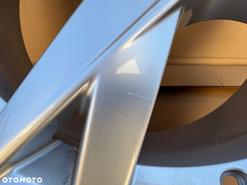 Felga aluminiowa 17 cali ET38 5x112 8W0601025K AUDI A4 B9 8W oryginalna - 2