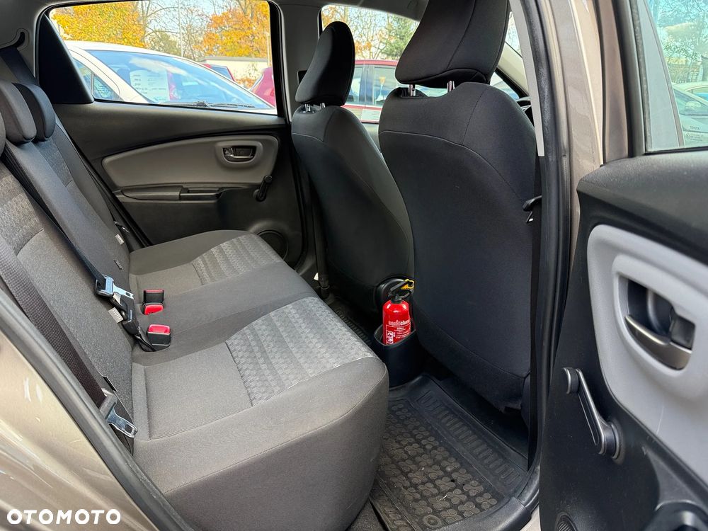 Toyota Yaris 1.33 Active EU6 - 16