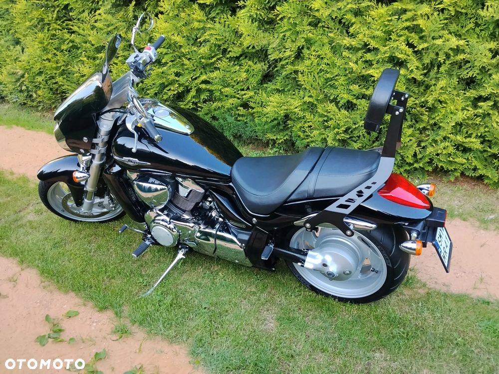 Suzuki Intruder - 3