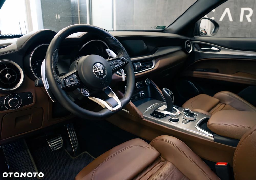 Alfa Romeo Stelvio 2.0 Turbo Veloce Q4 - 5