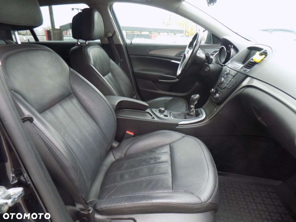 Opel Insignia - 8