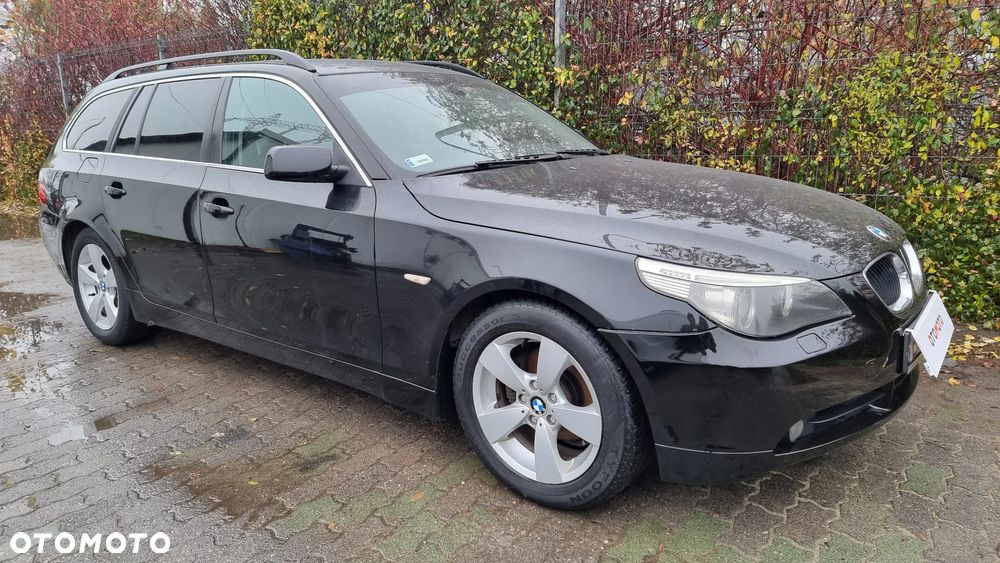BMW Seria 5 525d - 27