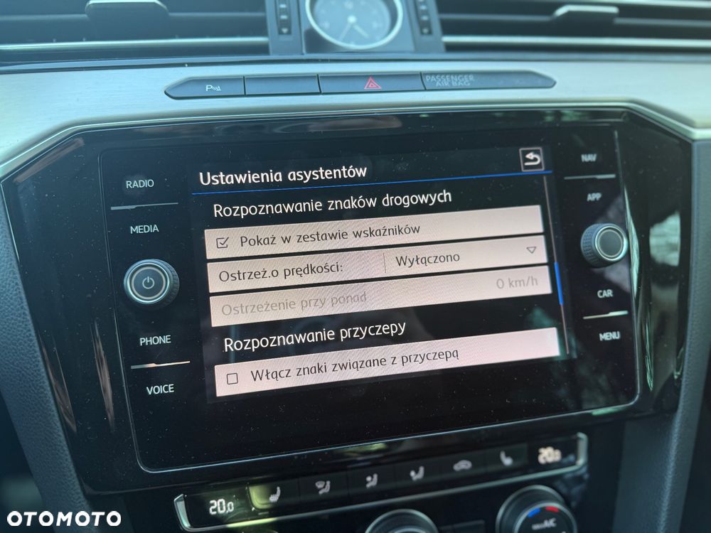 Volkswagen Passat - 14