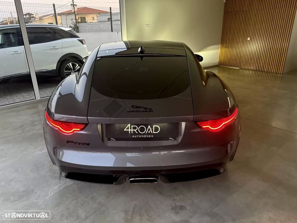 Jaguar F-Type 2.0 i4 R-Dynamic Black - 16