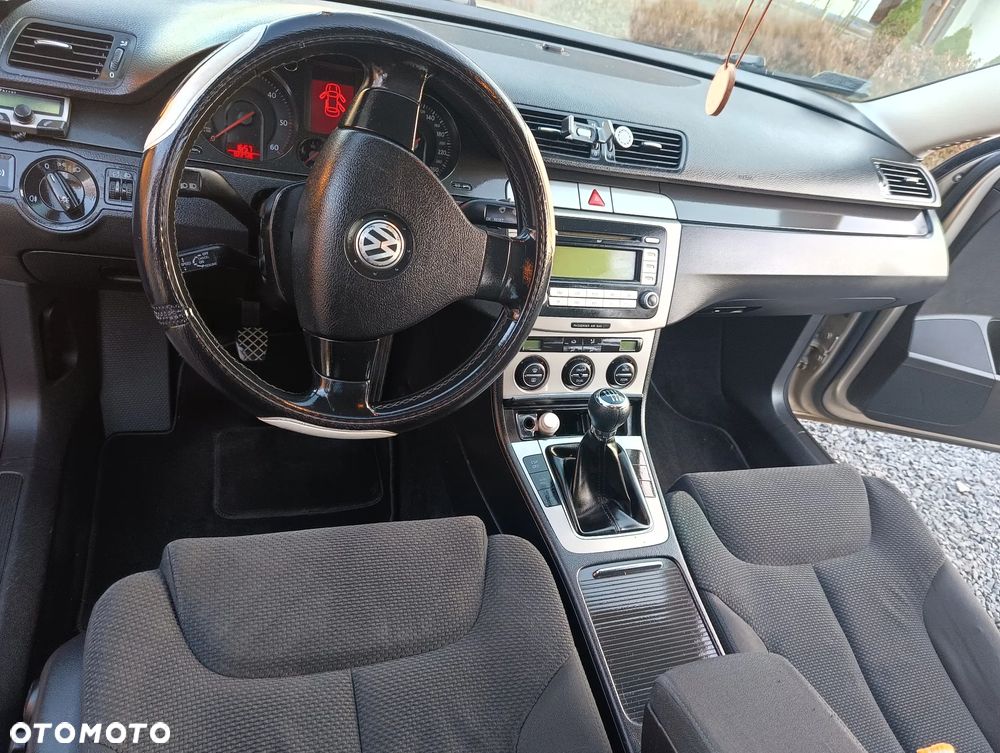 Volkswagen Passat 2.0 TDI 4Motion Comfortline - 6