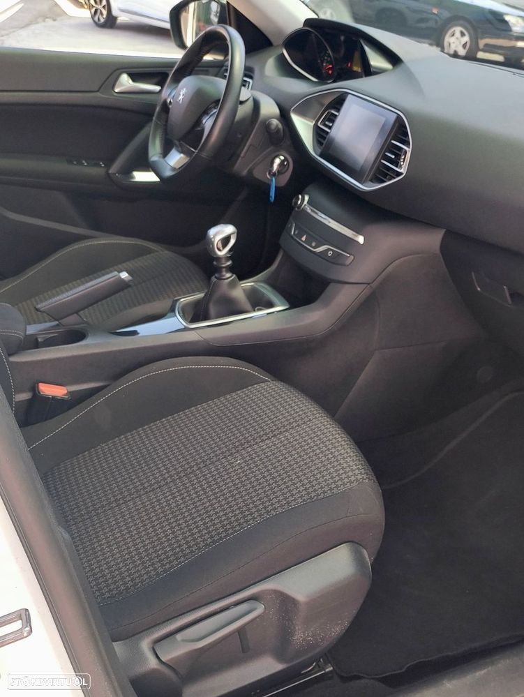 Peugeot 308 1.5 BlueHDi Business Line - 18