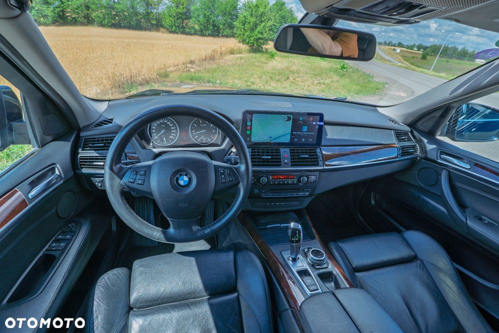 BMW X5 xDrive35i - 12