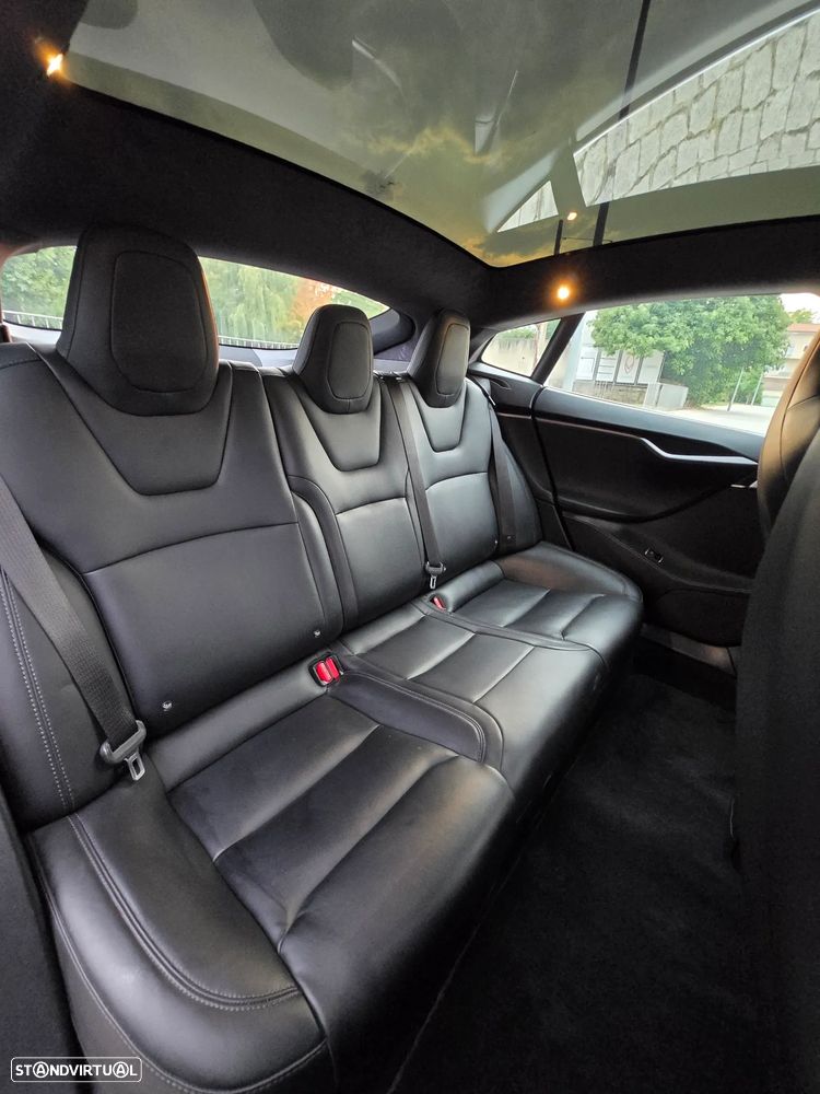 Tesla Model S Long Range - 13