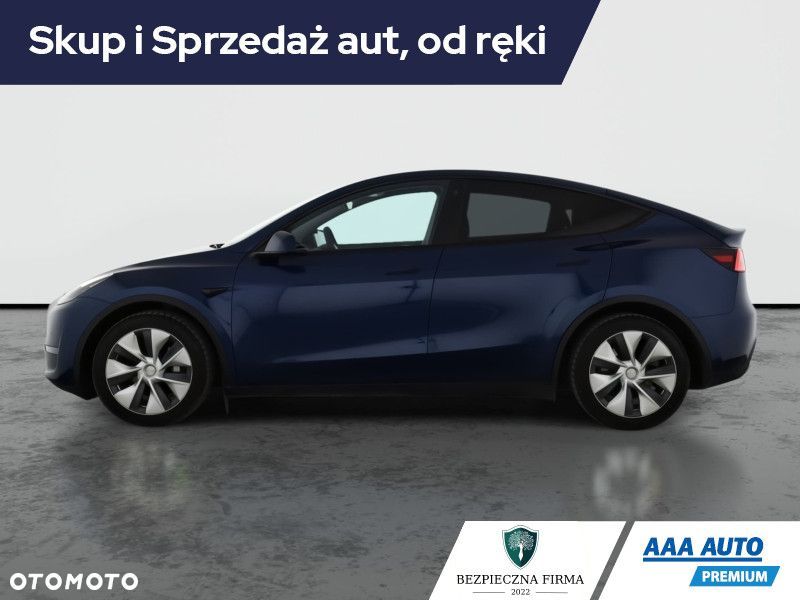 Tesla Model Y - 4