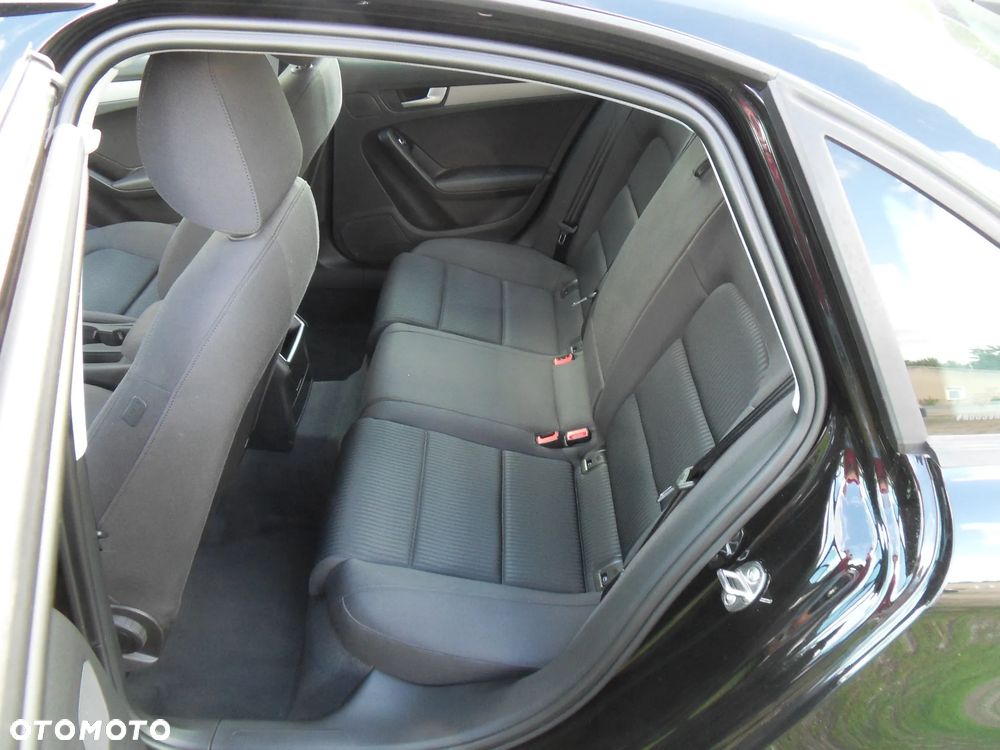 Audi A4 Limousine 2.0 TDI DPF clean diesel multitronic S line Sportpaket - 17