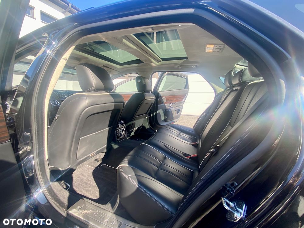 Jaguar XJ 3.0 T LWB AWD Portfolio - 20