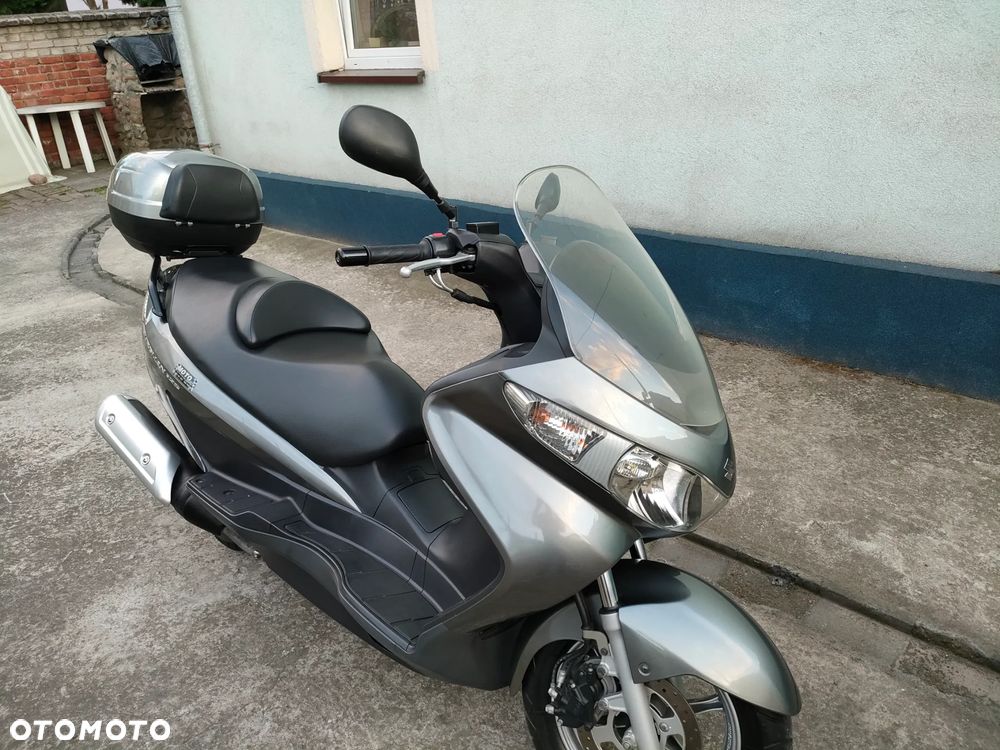 Suzuki Burgman - 1