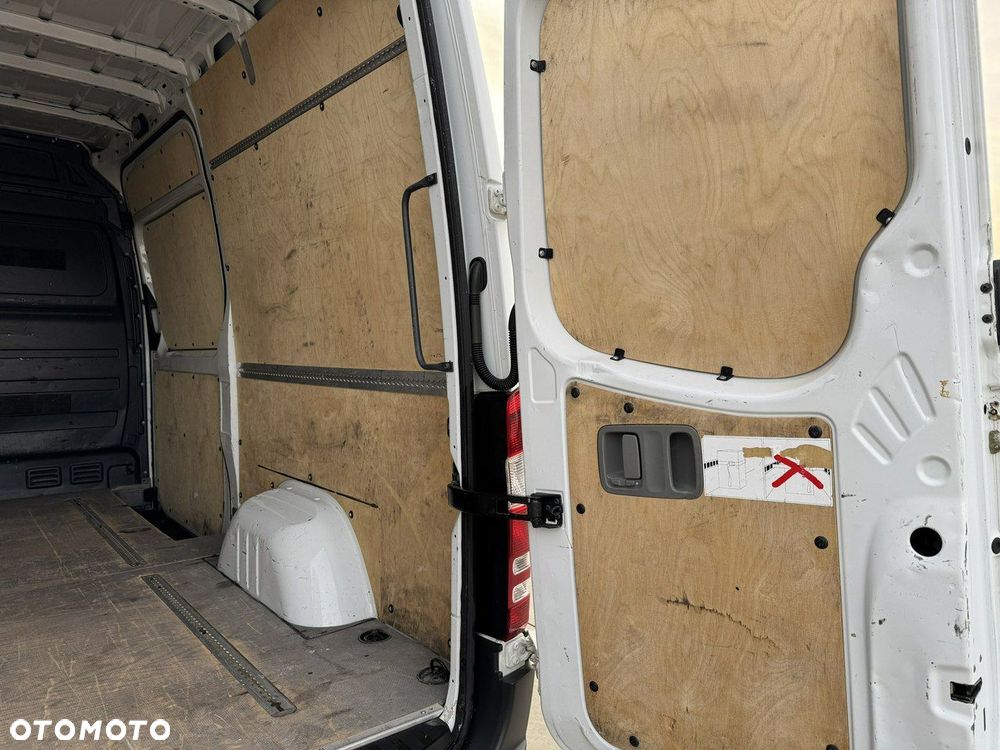 Mercedes-Benz Sprinter - 21