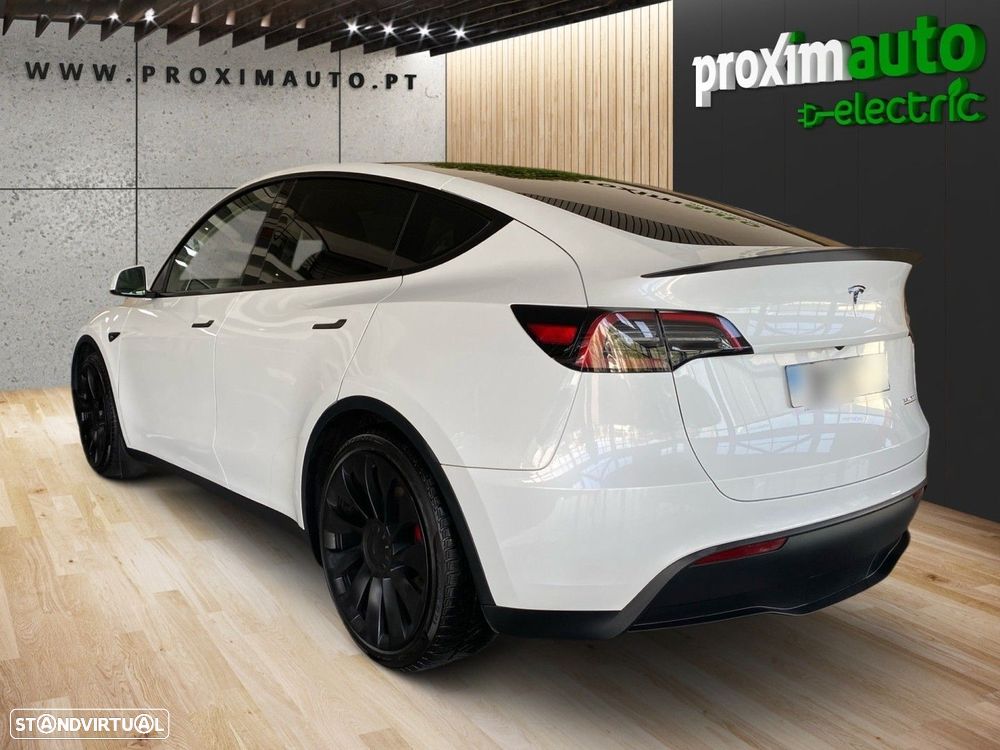 Tesla Model Y Performance Tração Integral - 12