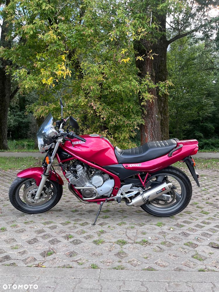 Yamaha XJ - 4
