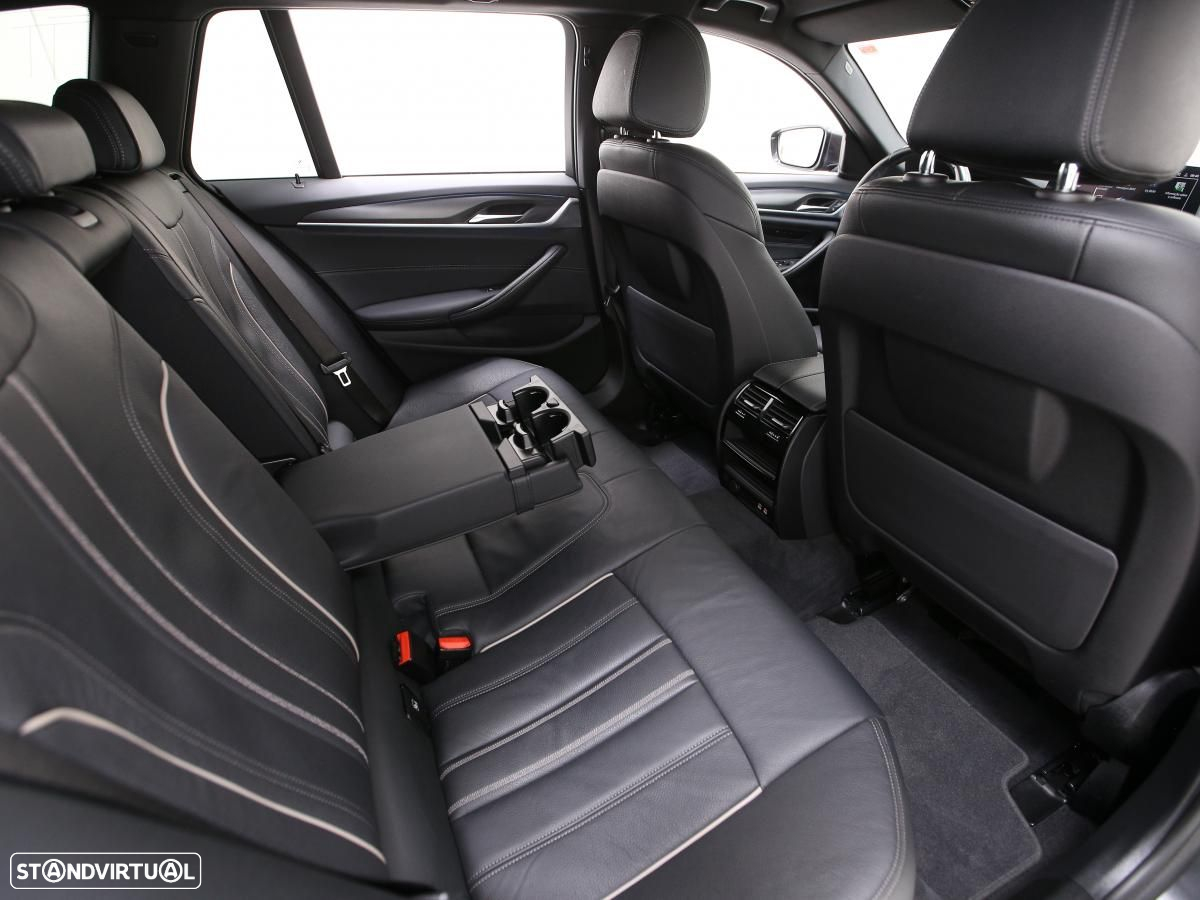 BMW 530 e Pack Desportivo M - 29