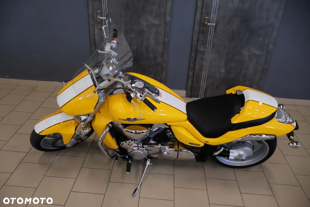 Suzuki Intruder - 6